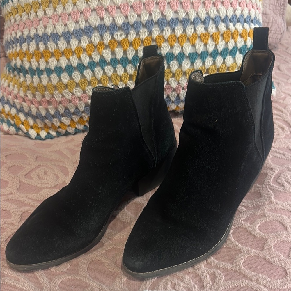 White Mountain Black Ankle Booties